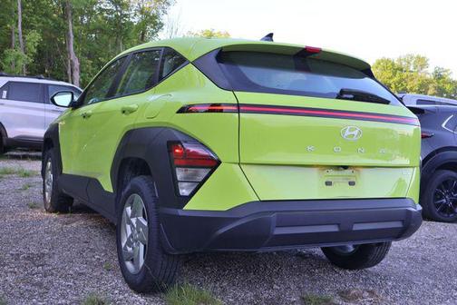 Neoteric Yellow 2024 Hyundai KONA SE
