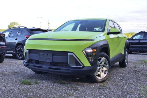 Neoteric Yellow 2024 Hyundai KONA SE