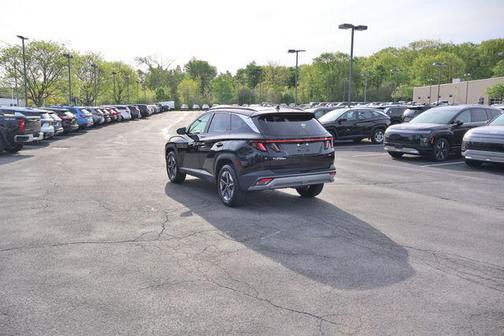 Phantom Black 2025 Hyundai TUCSON SEL Convenience