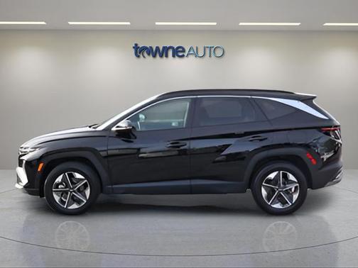 Phantom Black 2025 Hyundai TUCSON SEL Convenience