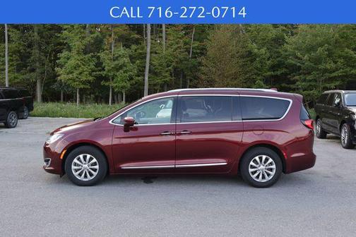 2018 Chrysler Pacifica Touring-L