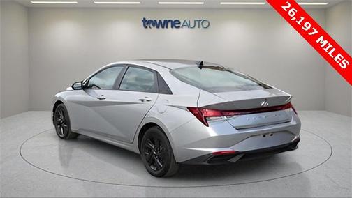 2022 Hyundai ELANTRA SEL