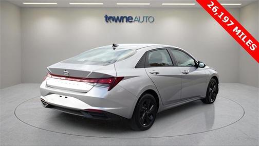 2022 Hyundai ELANTRA SEL