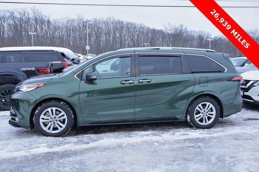 2023 Toyota Sienna Platinum 7 Passenger