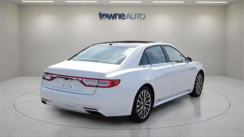 2017 Lincoln Continental Select