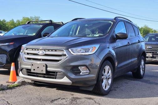 MAGNETIC METALLIC 2017 Ford Escape SE