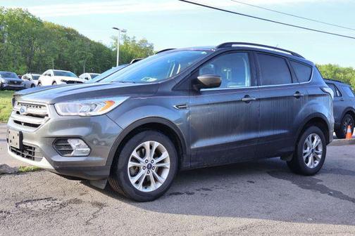 MAGNETIC METALLIC 2017 Ford Escape SE
