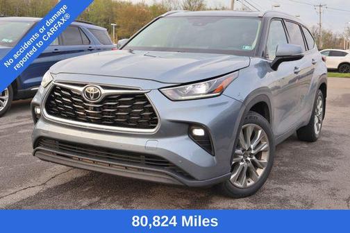 Moon Dust 2022 Toyota Highlander Limited