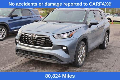 Moon Dust 2022 Toyota Highlander Limited