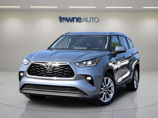 Moon Dust 2022 Toyota Highlander Limited