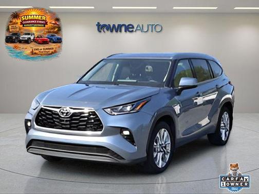 Moon Dust 2022 Toyota Highlander Limited