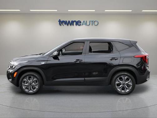 Fusion Black 2024 Kia Seltos LX