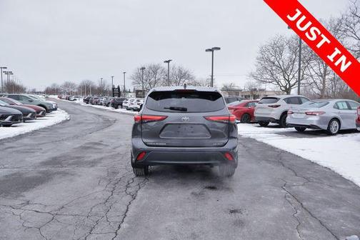 2023 Toyota Highlander LE