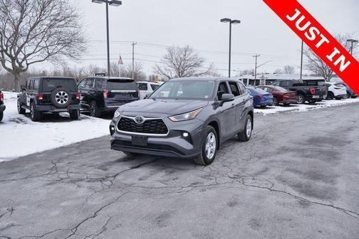 2023 Toyota Highlander LE