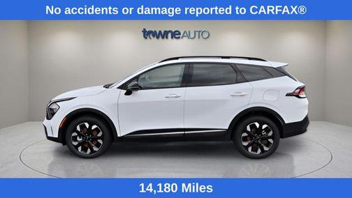 Glacial White Pearl 2023 Kia Sportage X-Line