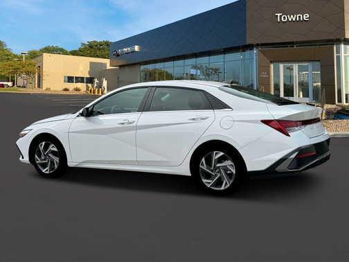 2025 Hyundai ELANTRA SEL