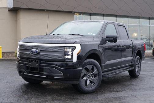 2022 Ford F-150 Lightning LARIAT