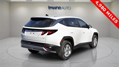 2025 Hyundai TUCSON SE