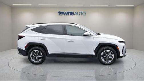 Serenity White Pearl 2025 Hyundai TUCSON SEL Convenience