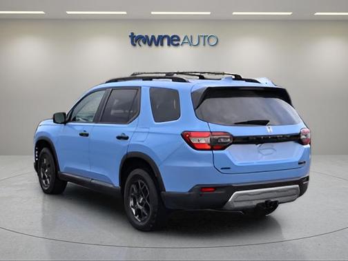 Diffused Sky Pearl 2024 Honda Pilot TrailSport