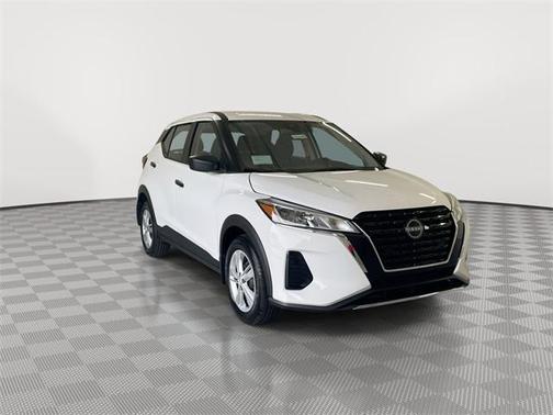 2025 Nissan Kicks S