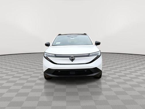 2026 Nissan Leaf PLATINUM+