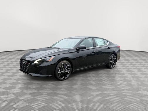 Super Black Clearcoat 2026 Nissan Altima SR AWD