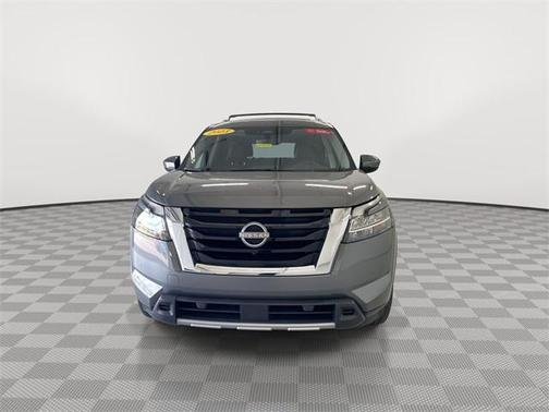2023 Nissan Pathfinder Platinum 4WD