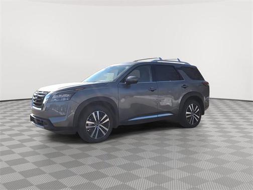2025 Nissan Pathfinder Platinum 4WD