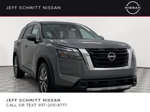 2025 Nissan Pathfinder SL 4WD