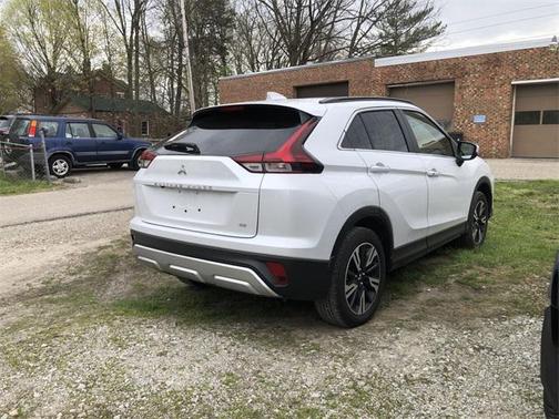 2024 Mitsubishi Eclipse Cross SE