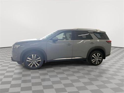 2025 Nissan Pathfinder Platinum 4WD