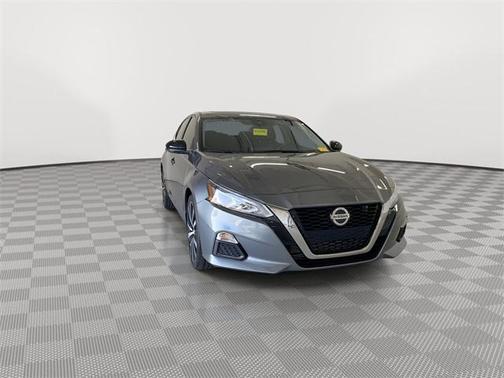 2022 Nissan Altima SR VC-Turbo FWD