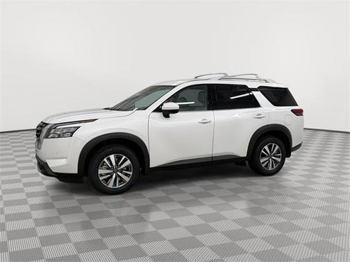 2025 Nissan Pathfinder SL 4WD