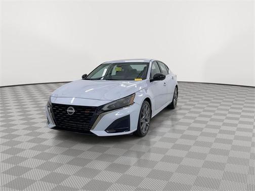 2024 Nissan Altima SR VC-Turbo FWD