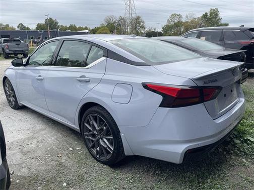 2024 Nissan Altima SR VC-Turbo FWD