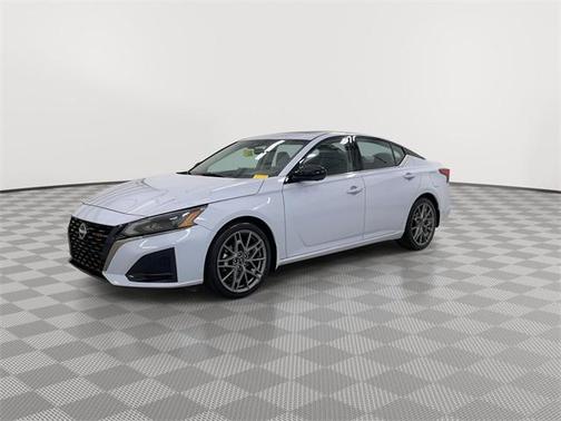 2024 Nissan Altima SR VC-Turbo FWD