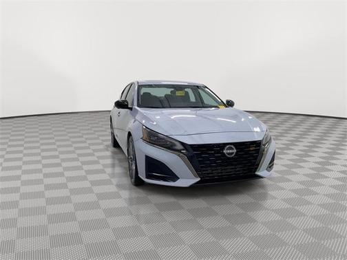 2024 Nissan Altima SR VC-Turbo FWD