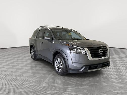 2024 Nissan Pathfinder SL FWD