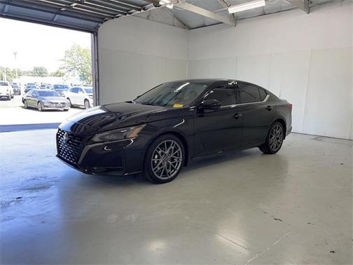 2024 Nissan Altima SR VC-Turbo FWD