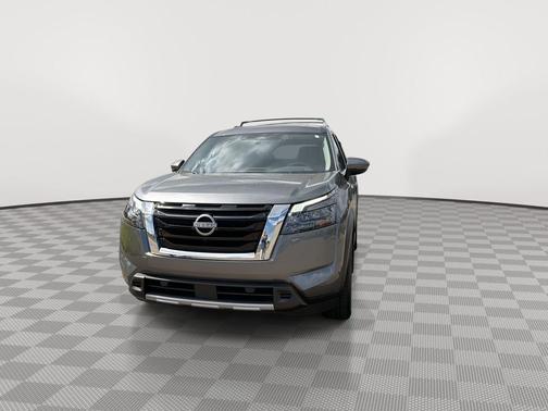 Gun Metallic 2025 Nissan Pathfinder SL FWD