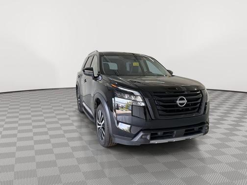 2025 Nissan Pathfinder Platinum FWD