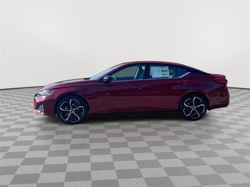 2025 Nissan Altima 2.5 SR