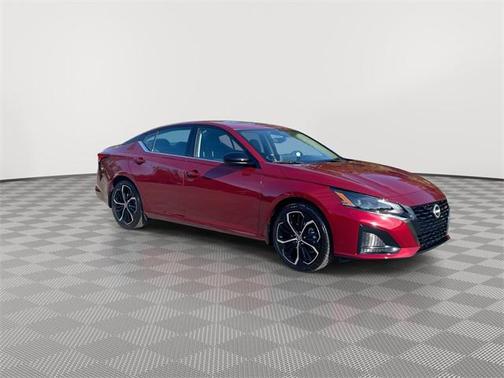 2025 Nissan Altima 2.5 SR