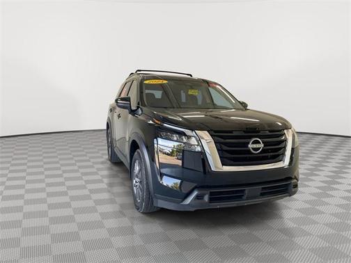 2024 Nissan Pathfinder SV FWD
