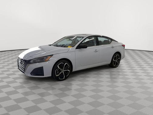 2025 Nissan Altima SR AWD