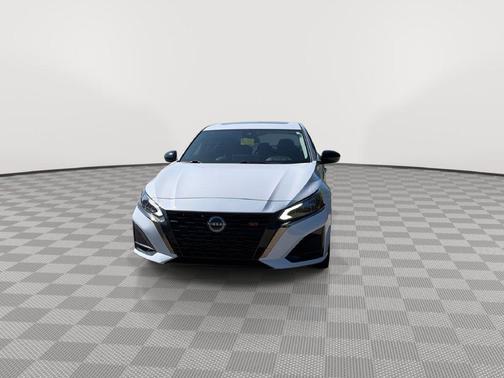 Gray Sky Pearl 2024 Nissan Altima SR FWD