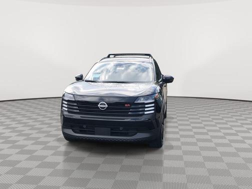 Super Black 2026 Nissan Kicks SR