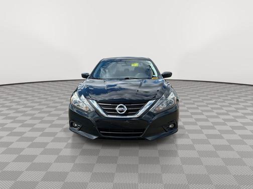 Super Black Clearcoat 2017 Nissan Altima 2.5 SR