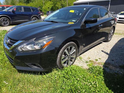 Super Black Clearcoat 2017 Nissan Altima 2.5 SR
